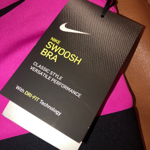 NEW Nike Swoosh Icon Sports Bra - Picture 6 of 7